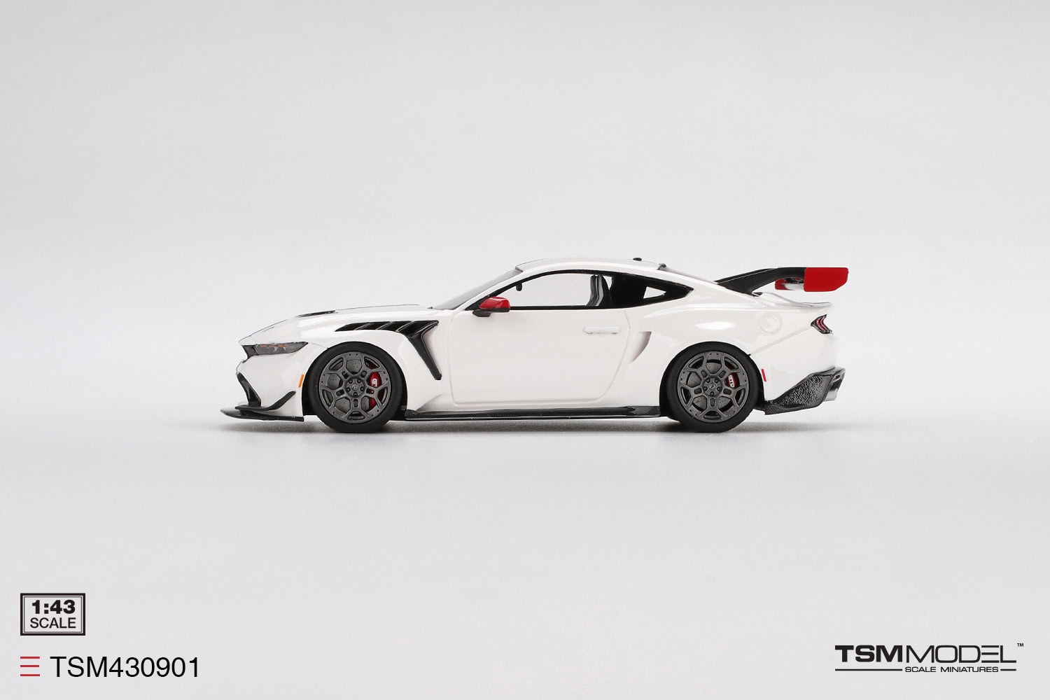 1:43 Ford Mustang GTD Spirit of America - obrazek 4