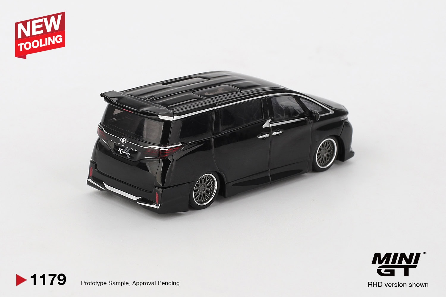 1:64 Toyota Alphard 40 KUHL Black - obrazek 2