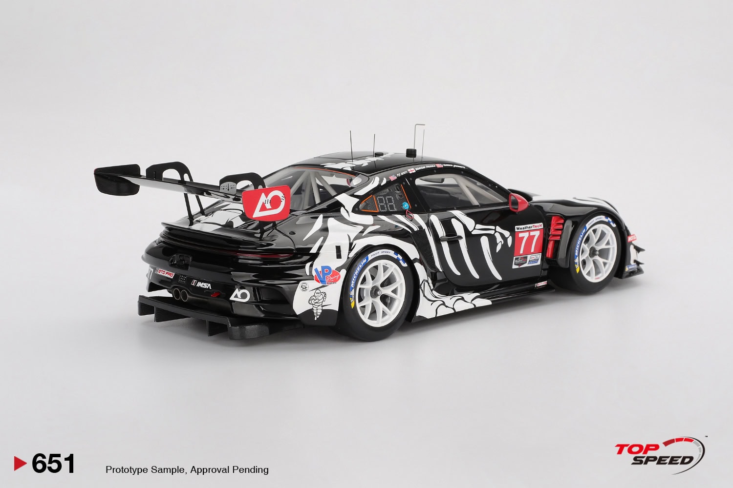 1:18 Porsche 911 GT3 R #77 2025 IMSA Petit Le Mans AO RACING Skeleton - obrazek 2