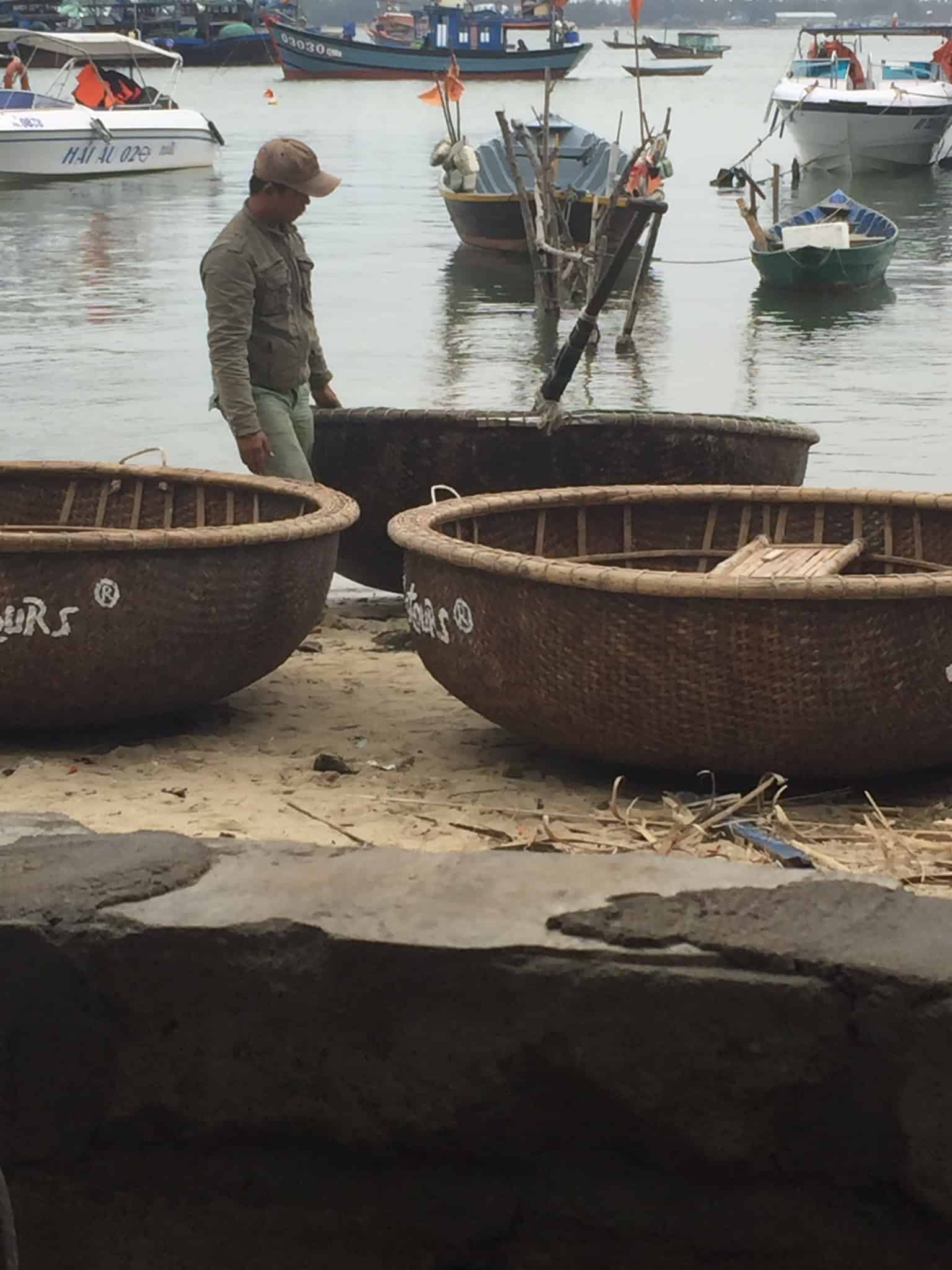 På tur udenfor kulisserne - og basket bådene...