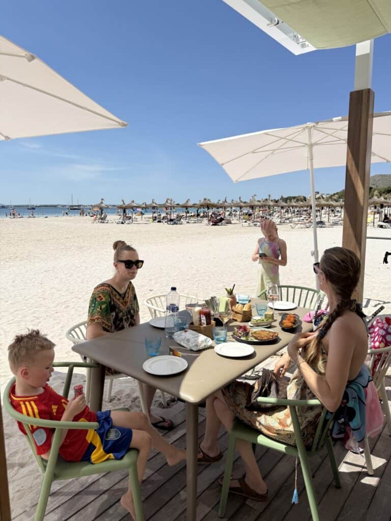 Frokost på Alcudia strand