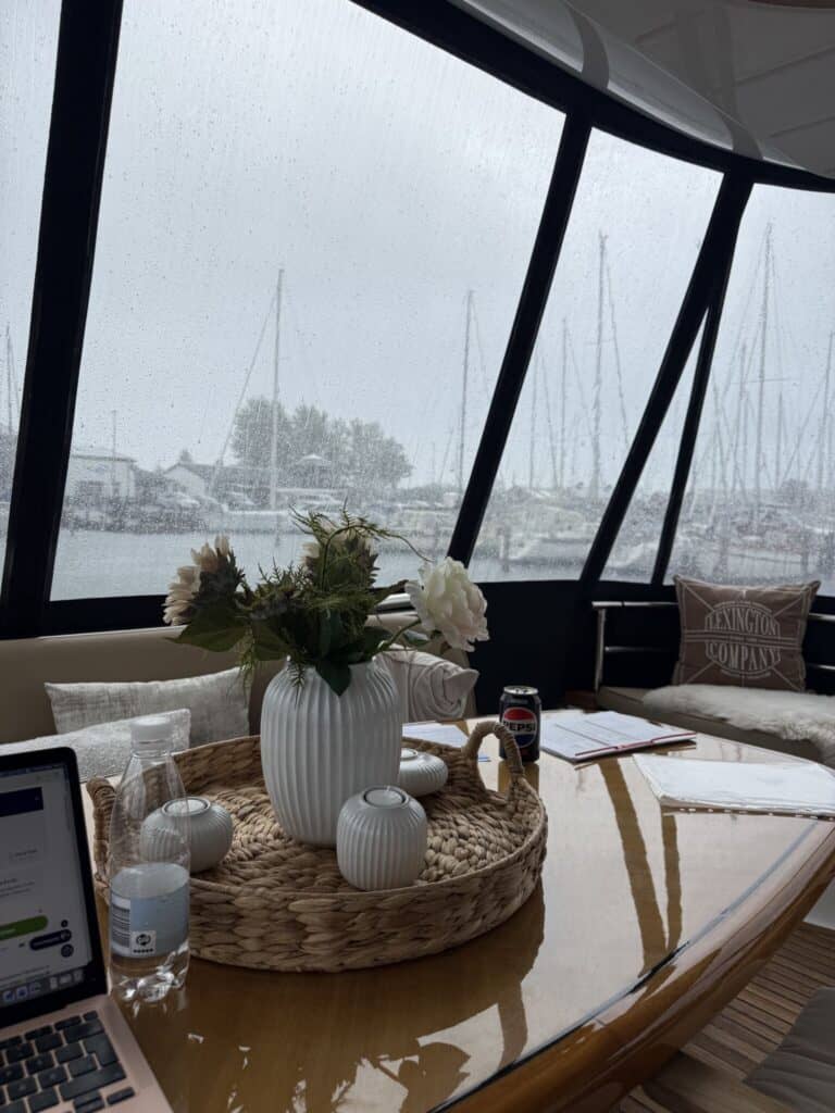 elegance64 arbejdstid regn Juelsminde 2026