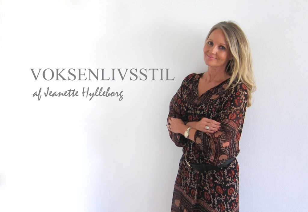 Skønne og voksne kvinder på de sociale platforme, flere af dem, tak!