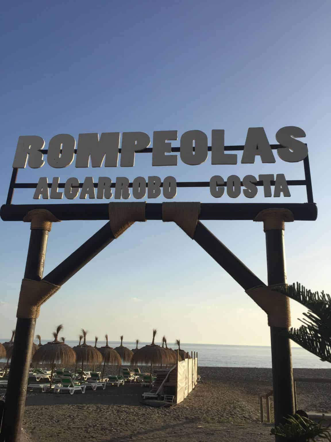 R O M P E O L A S = Bølgebryder