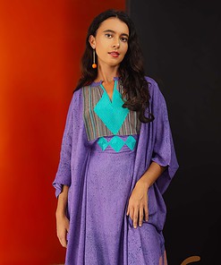 Long boubou brodé teinture à jet de couleur violette