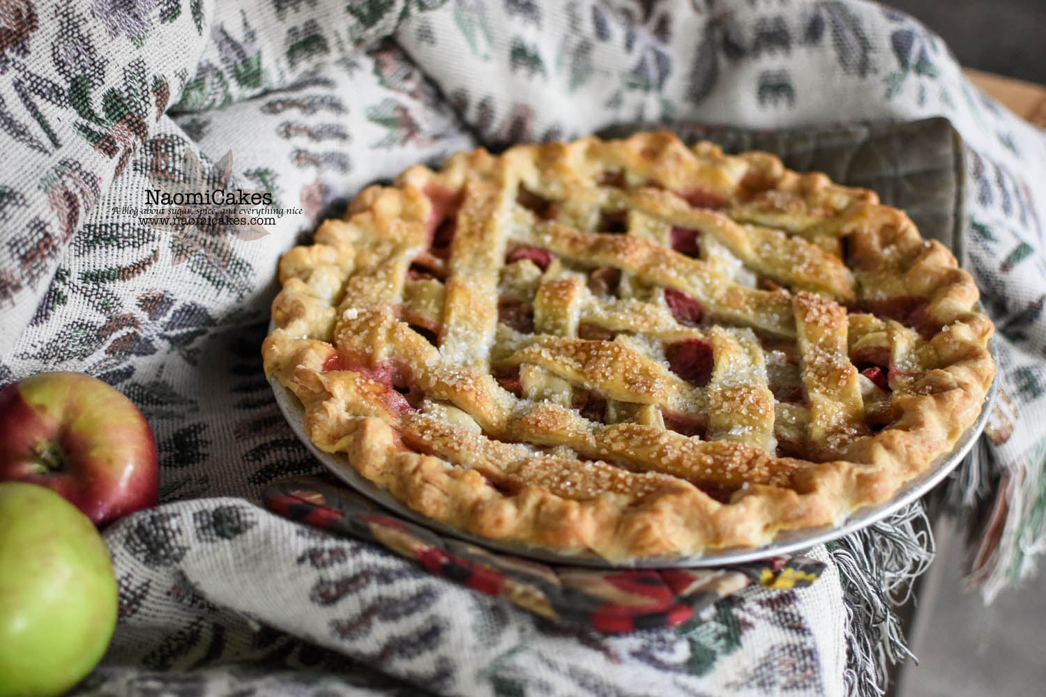 Rhubarb Apple Pie with Lattice Crust [Recipe]