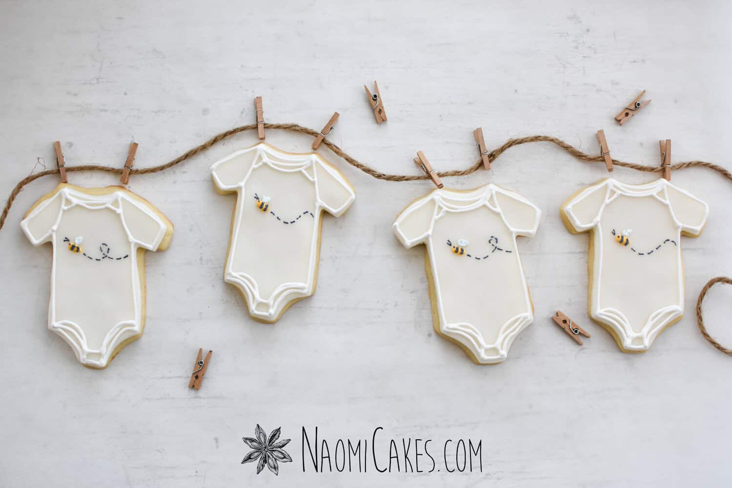 Honey Bee Onesie Cookies [Tutorial]