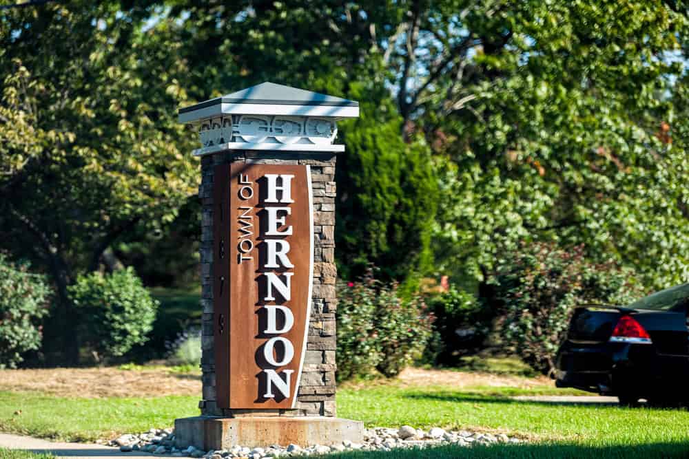 Herndon town sign