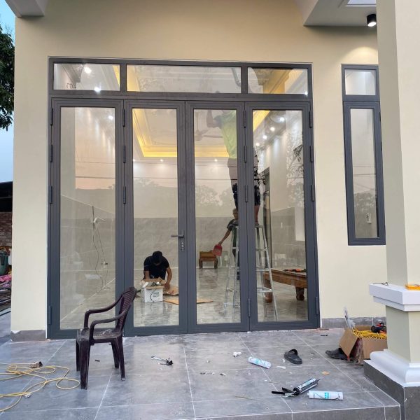 mẫu cửa nhôm xingfa 4 cánh mở quay đẹp