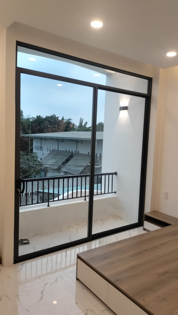 cửa đi 2 cánh lùa nhôm xingfa hệ 93