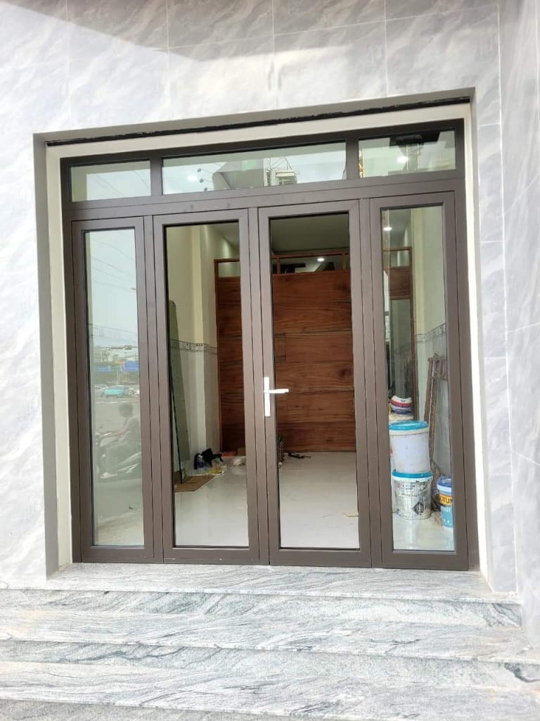 cửa đi 4 cánh nhôm xingfa
