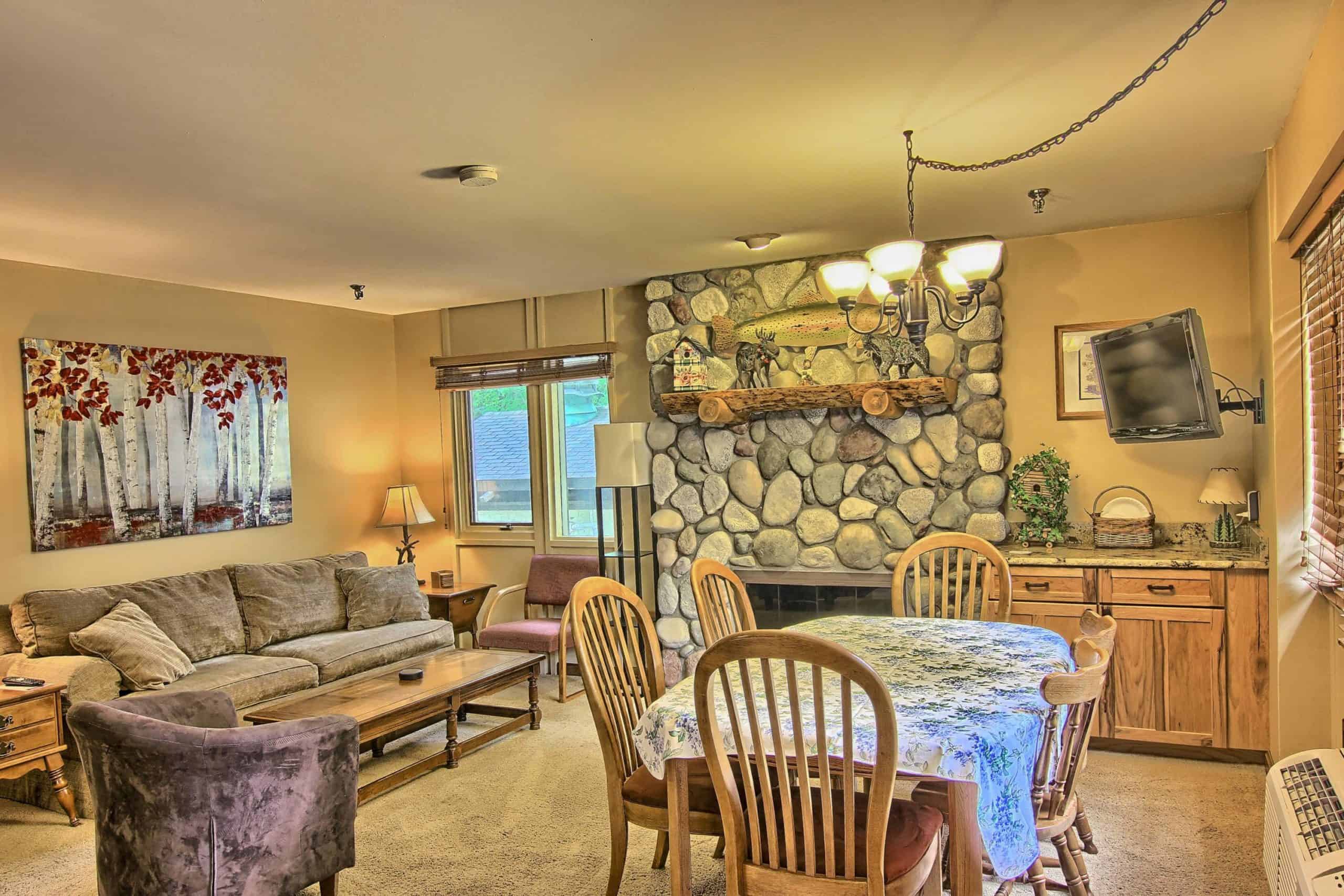 Mountain Villa 335E is a picture of the Living Room