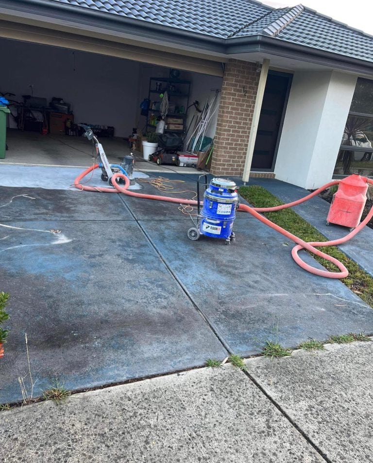 before concrete resurfacing Cranbourne – worn driveway