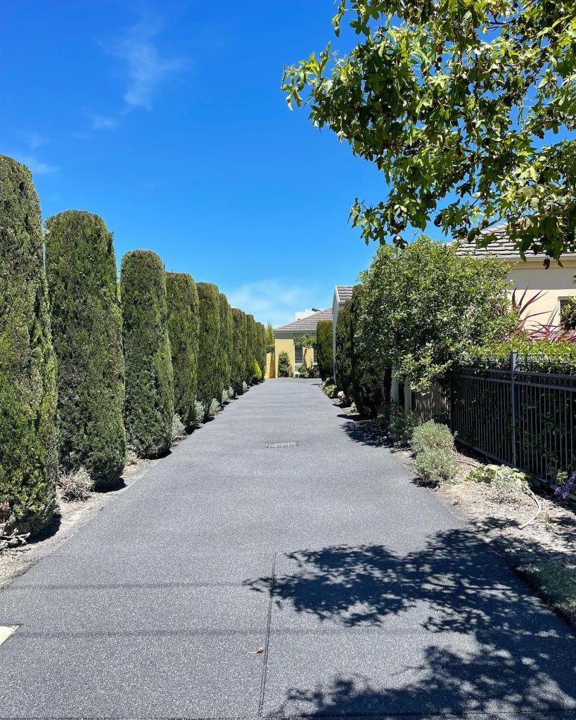 Mornington 1 Concrete resurfacing driveway with imitation exposed aggregate finish in Mornington
