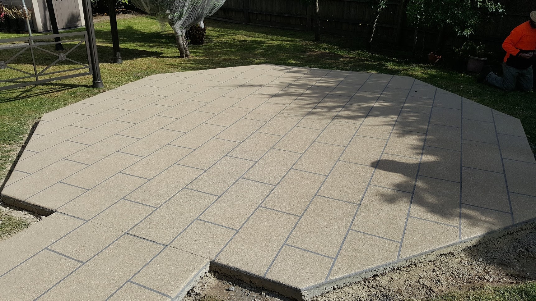 Stencil concrete resurfacing driveway