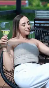 Barázdabillegető terasz chill