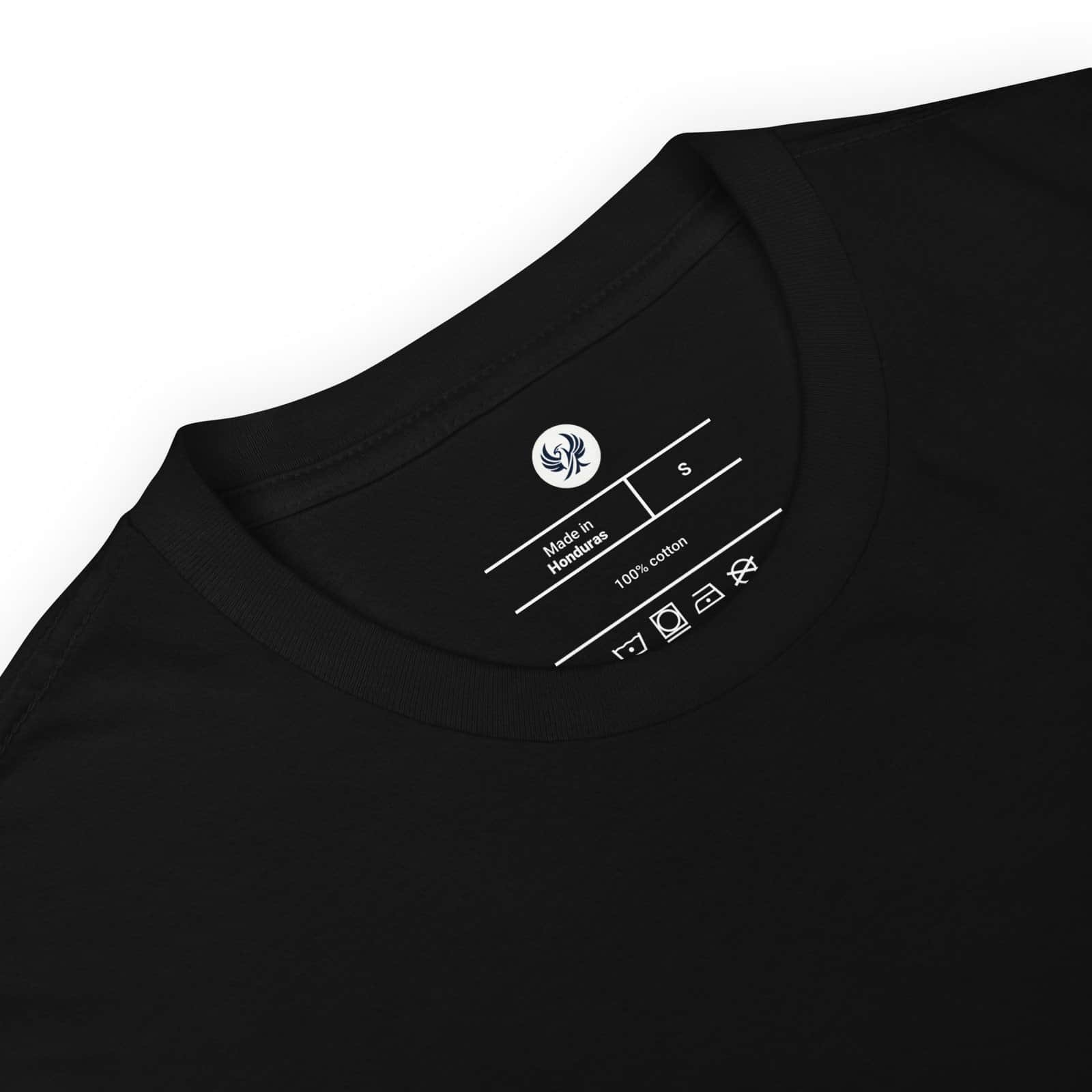 T-shirt noir brodé or de la collection Signature OLMO lux, élégant et sophistiqué.