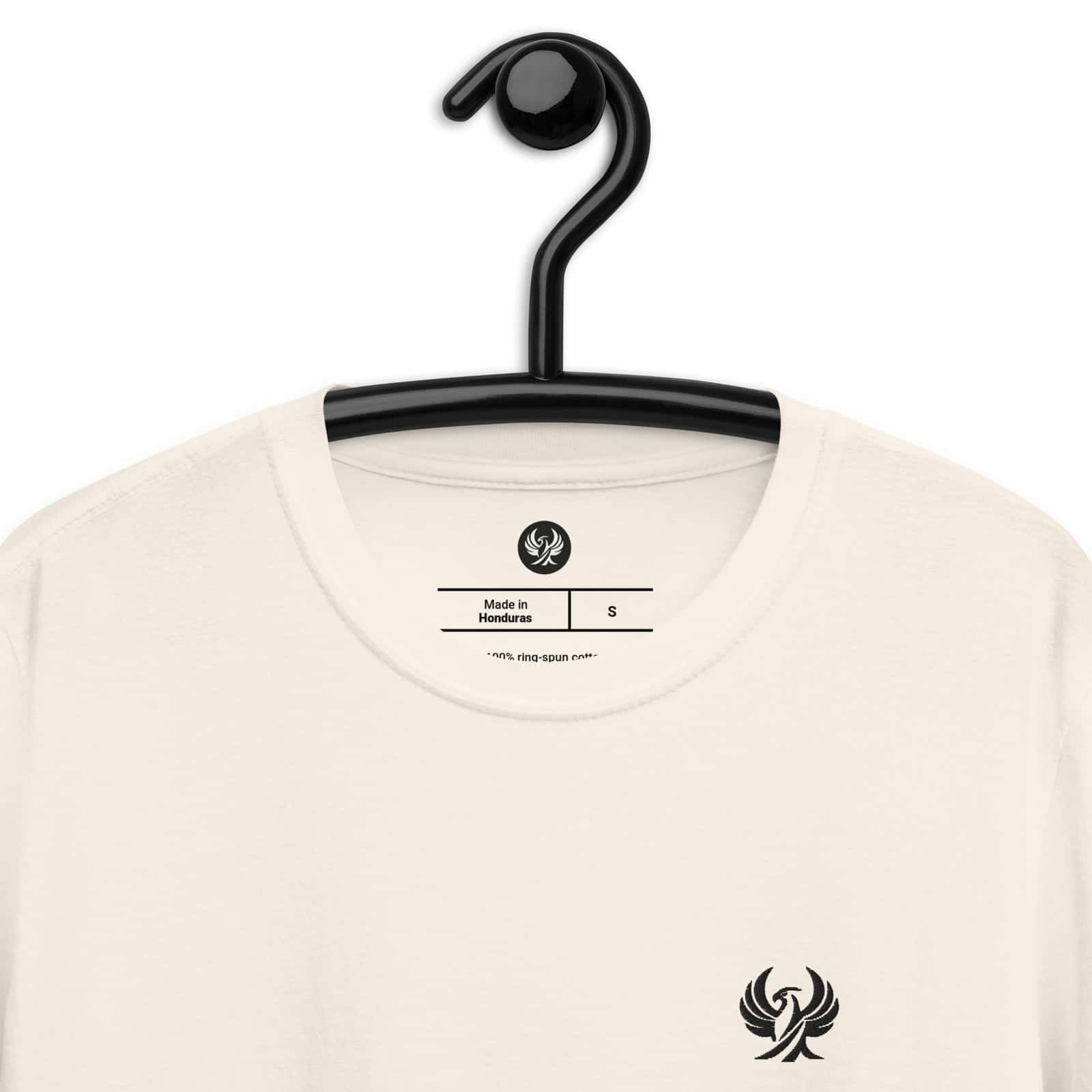 T-shirt blanc brodé noir avec logo OLMO lux, style signature, mode éthique.