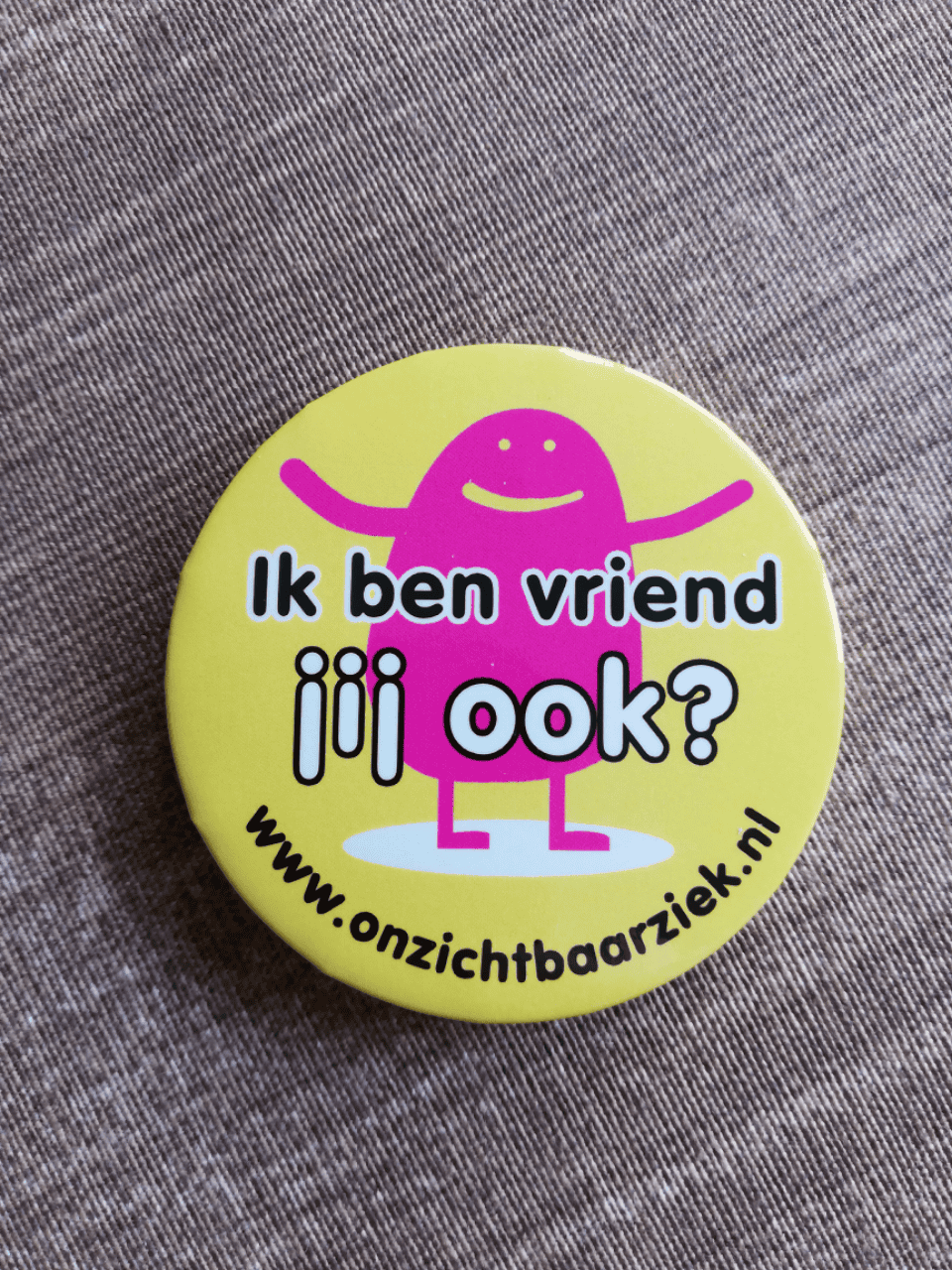 Button, Vriend 56mm