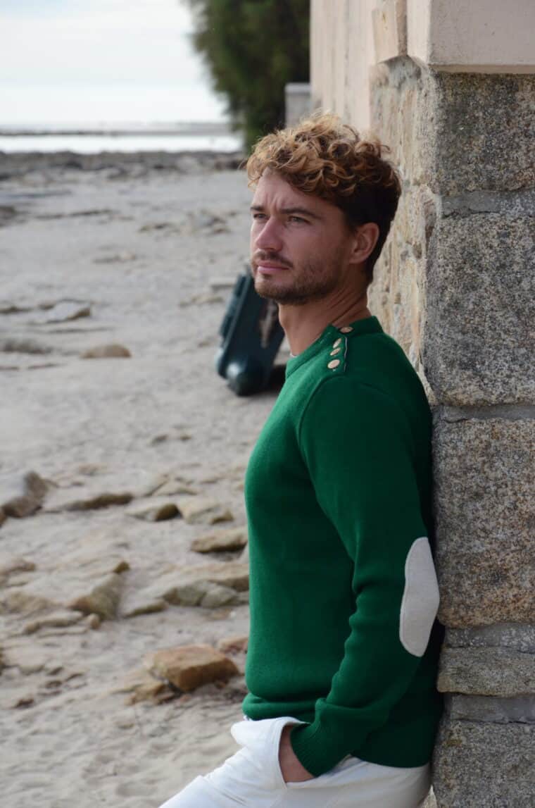 Pull marin homme vert – JULES – Fabriqué en France – Coudières beige chine