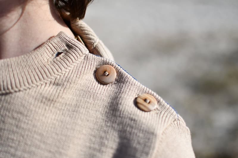 Pull Marin Femme Bicolore Beige & Bleu – MICK – Fabriqué en France – Image 3