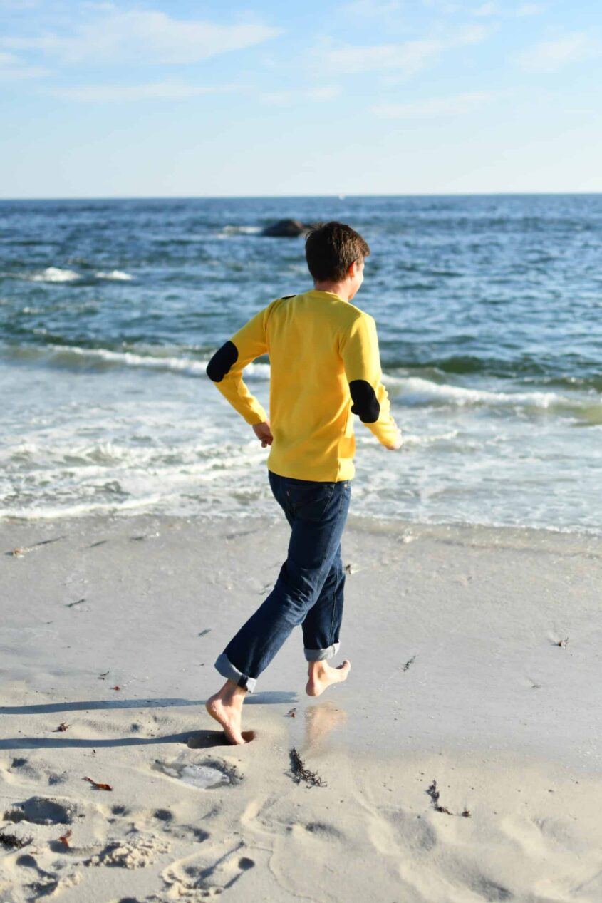 Pull marin homme jaune – TOKYO – Fabriqué en France – Coudes marine – Image 4