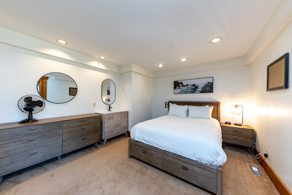 Large bedroom with queen size