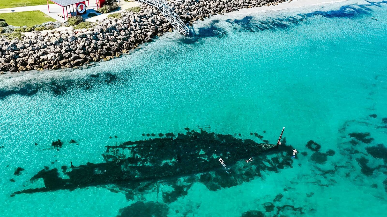 Aerial view of Omeo Ship Wreck (Best Beaches in Perth (A Local’s Guide 2025)