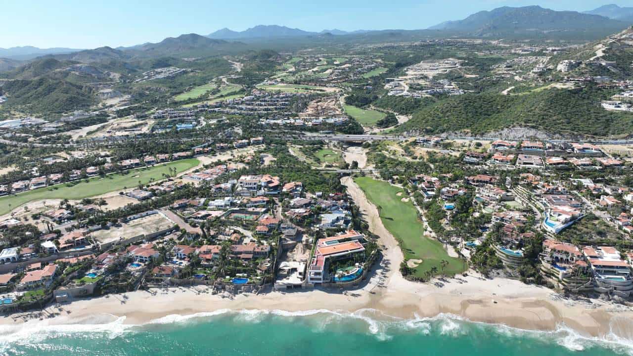 Palmilla Oceanfront Estate With Stunning Views Of The Beach And Ocean In Palmilla.