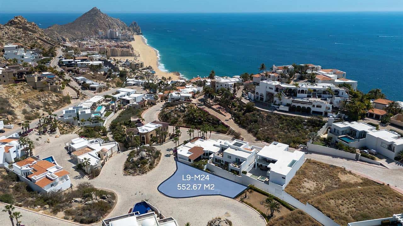Pedregal Hillside Home With Stunning Ocean Views And Proximity To The Marina. Perfect For Luxury Living In A Scenic Coastal Setting.