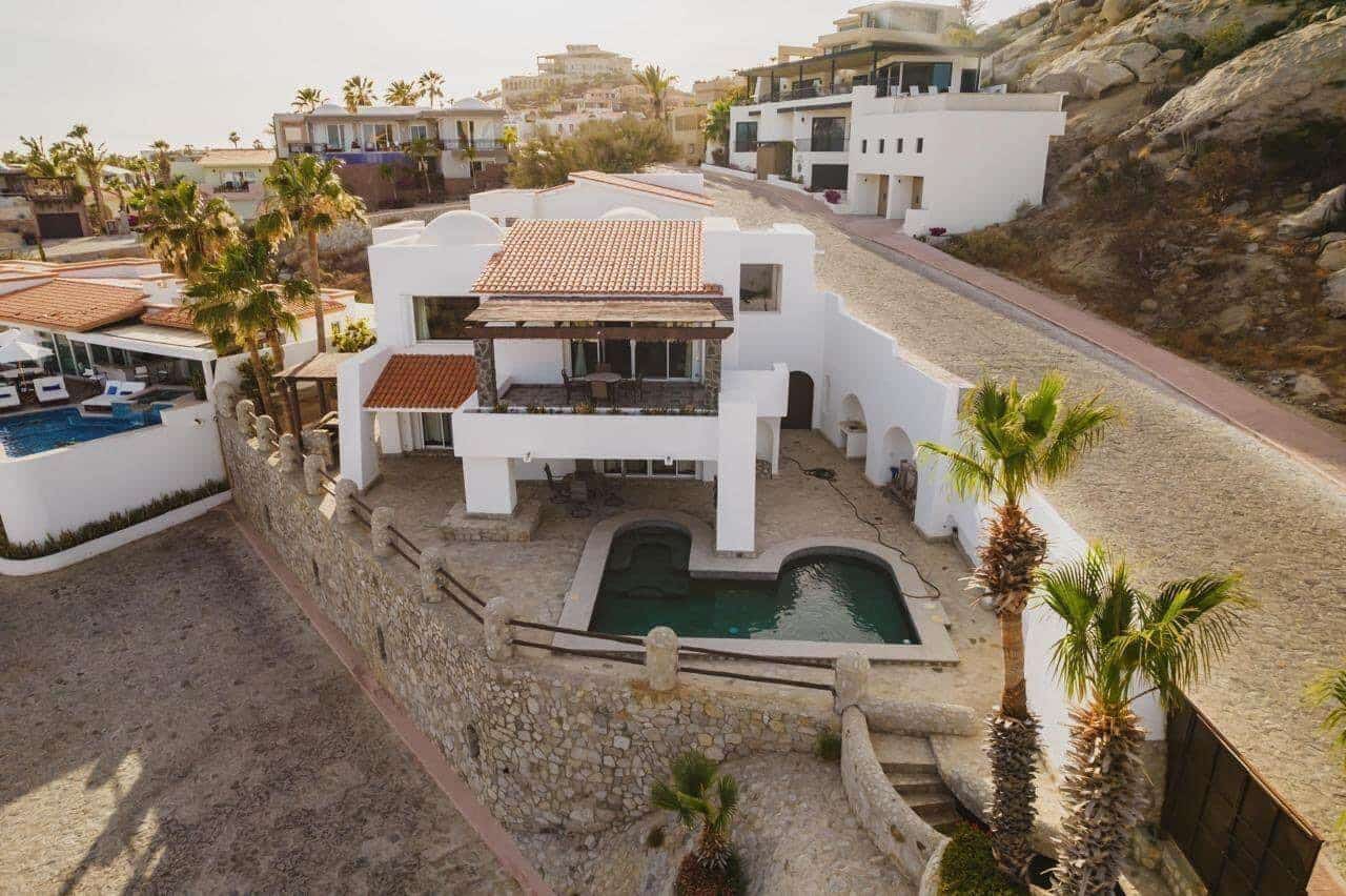 Pedregal Hillside Villa With Private Pool And Stunning Ocean Views, Perfect For Luxury Living And Enjoying The Serene Coastal Scenery.