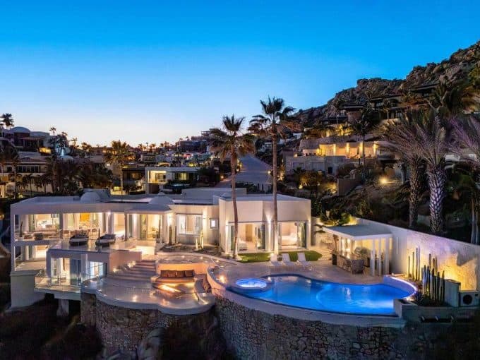 Pedregal Ocean View Villa With Pool And Hillside Setting.