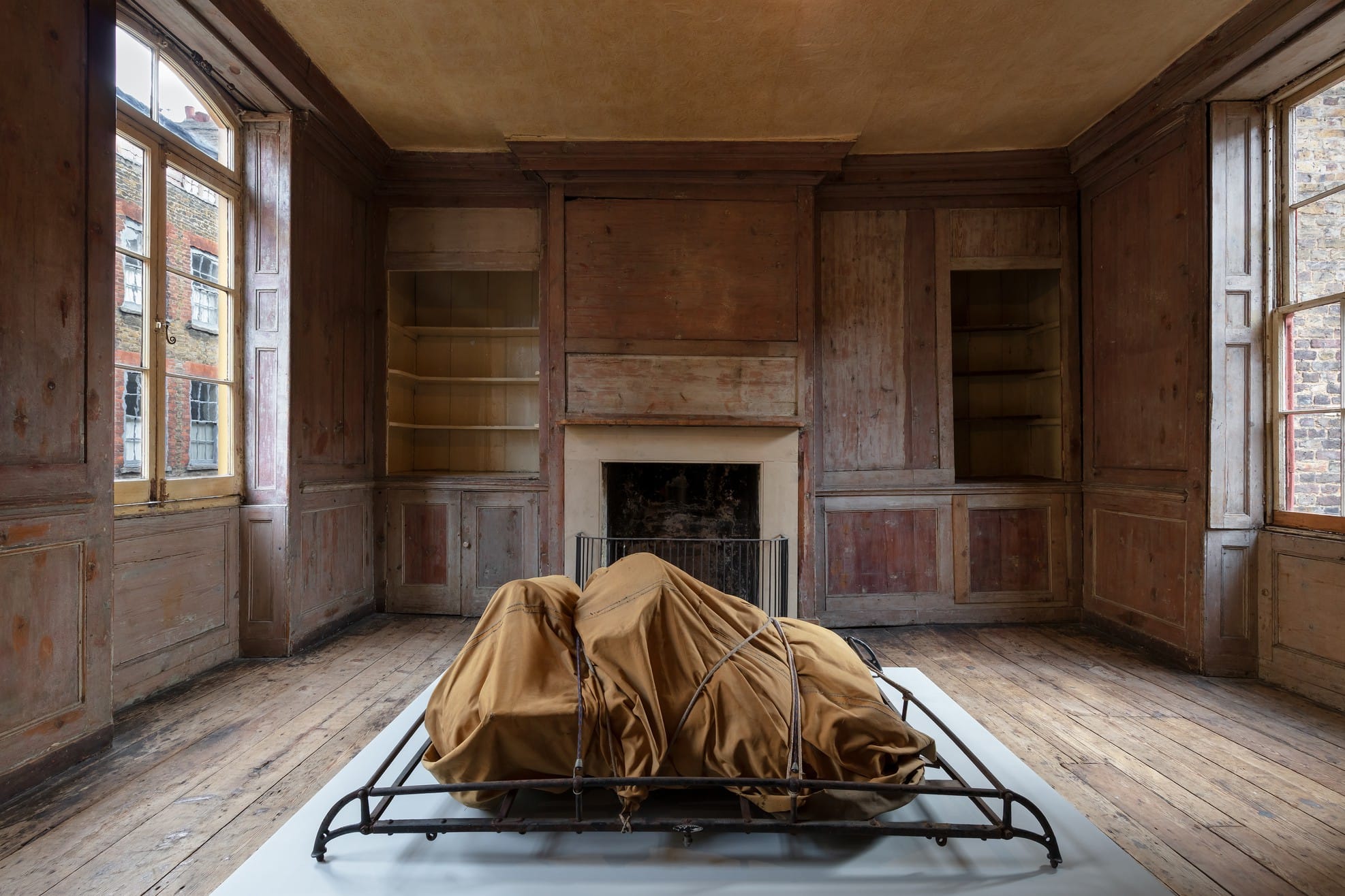 Christo, Early Works at Gagosian Open ★★★★☆