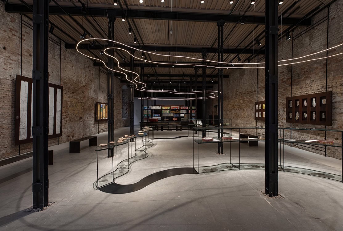 Abdullah Al Saadi, Sites of Memory, Sites of Amnesia, UAE pavilion in Venice ★★★☆☆