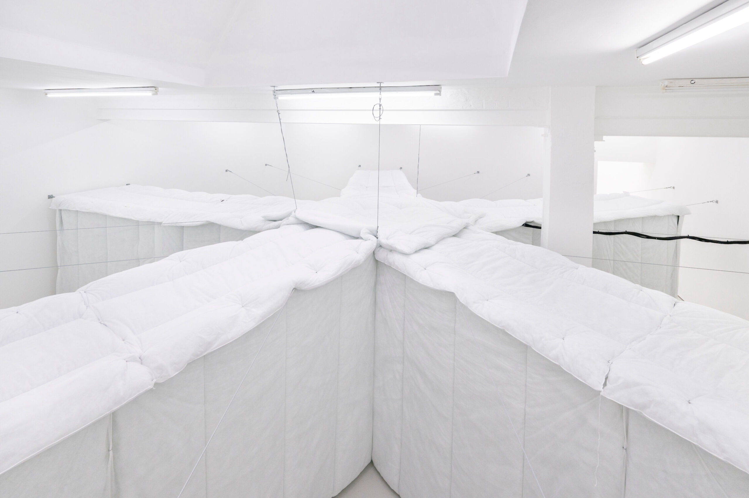 Stuart Middleton, The Human Model at Carlos/Ishikawa ★★☆☆☆