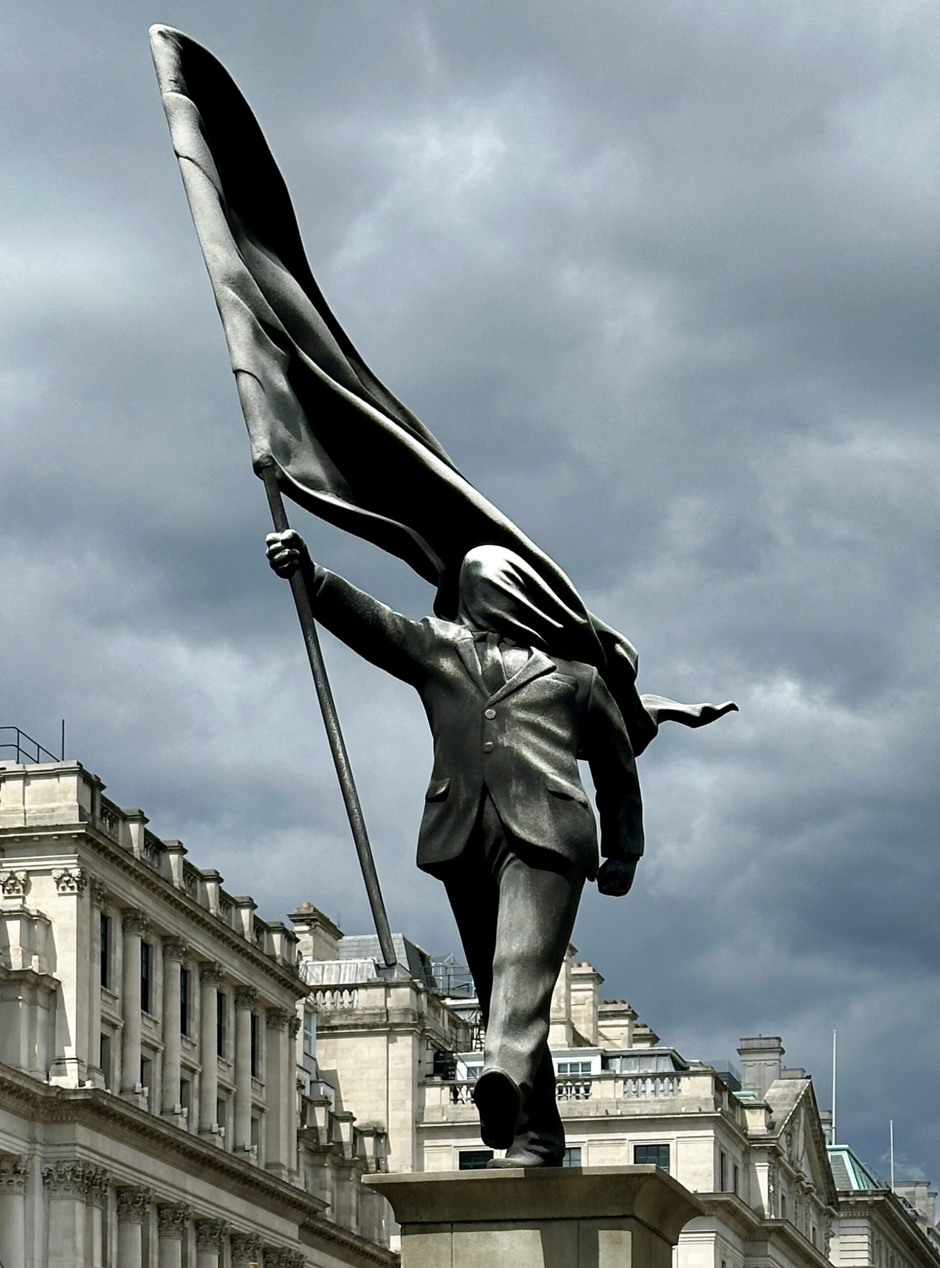 How to be a populist in the art world