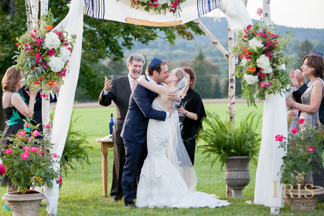 0747_Jaime_and_Josh_lion_rock_farm_wedding