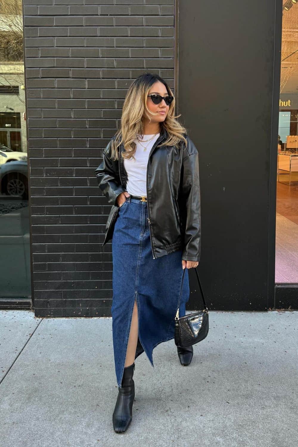 Comedy Show Outfits With Long Denim Skirt