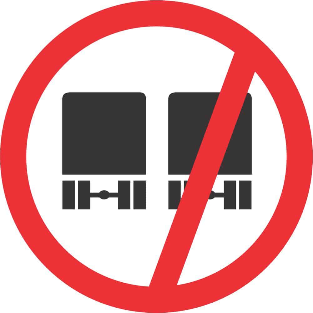 NO-OVERTAKING-GOODS VEHICLES BY GOODS VEHICLES ROAD SIGN (R215)