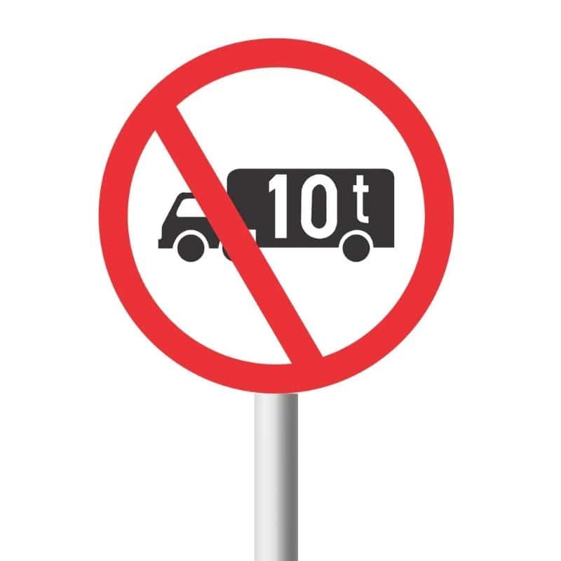 No Goods Vehicles Over Indicated Gvm Road Sign (R230)