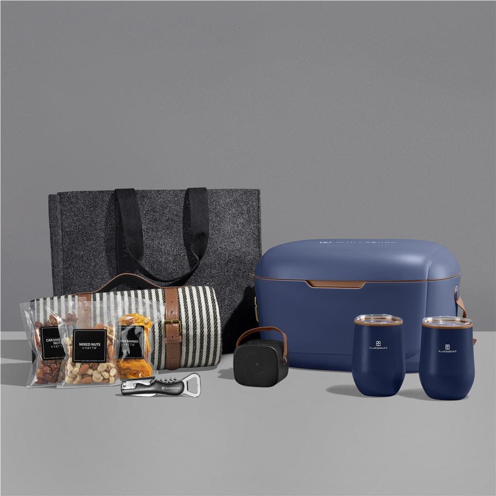 Navy Yatta Sunset Serenade Hamper