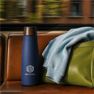 Serendipio Snowdonia Stainless Steel Vacuum Water Bottle - 600ml lifestyleImagesWithLogos