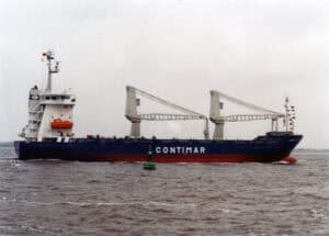 Conti Almania auf der Elbe