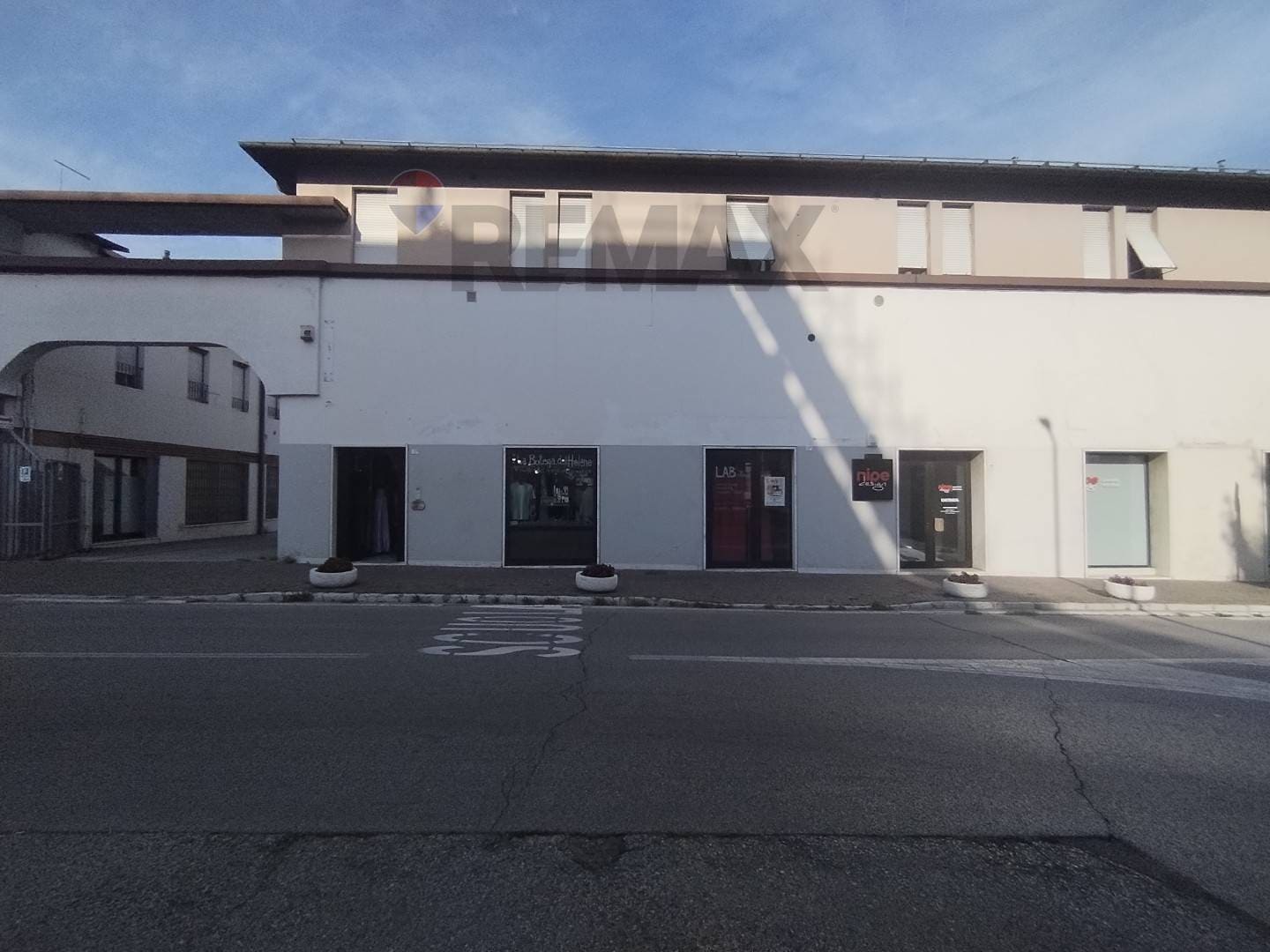 Foto principale: Attività  Commerciale