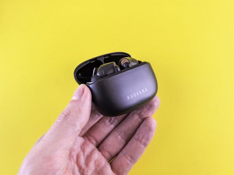 Logitech Pebble Mouse 2