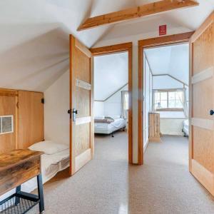 Single Rooms