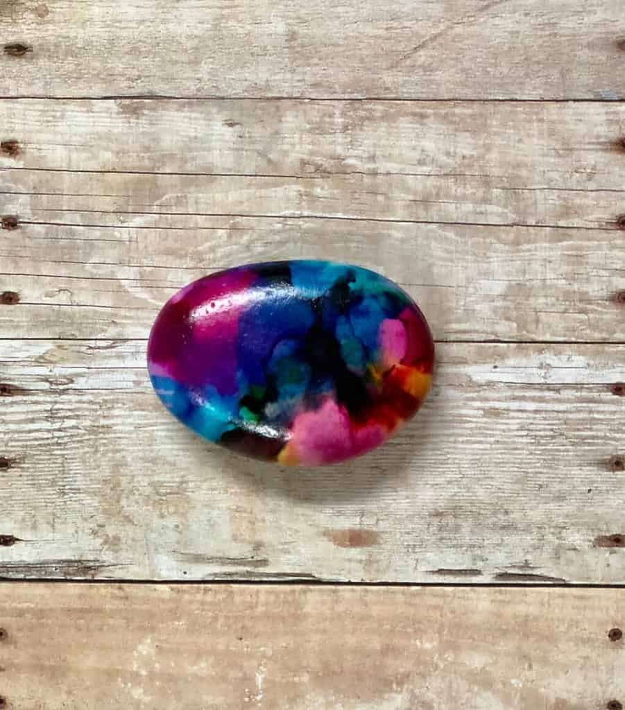 Beginners Guide To Painting Alcohol Inks on Rocks 16 alcohol inks on rock