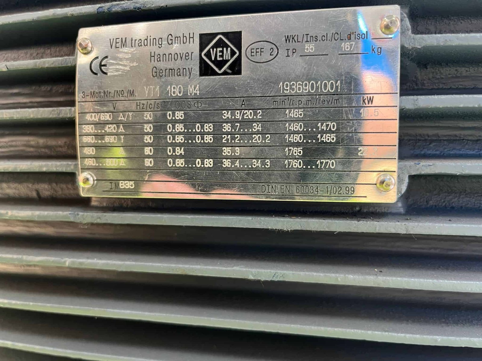 VEM YT1 180 M4 – EFF2 18,5 kW monitaajuinen teollisuusmoottori - Image 2