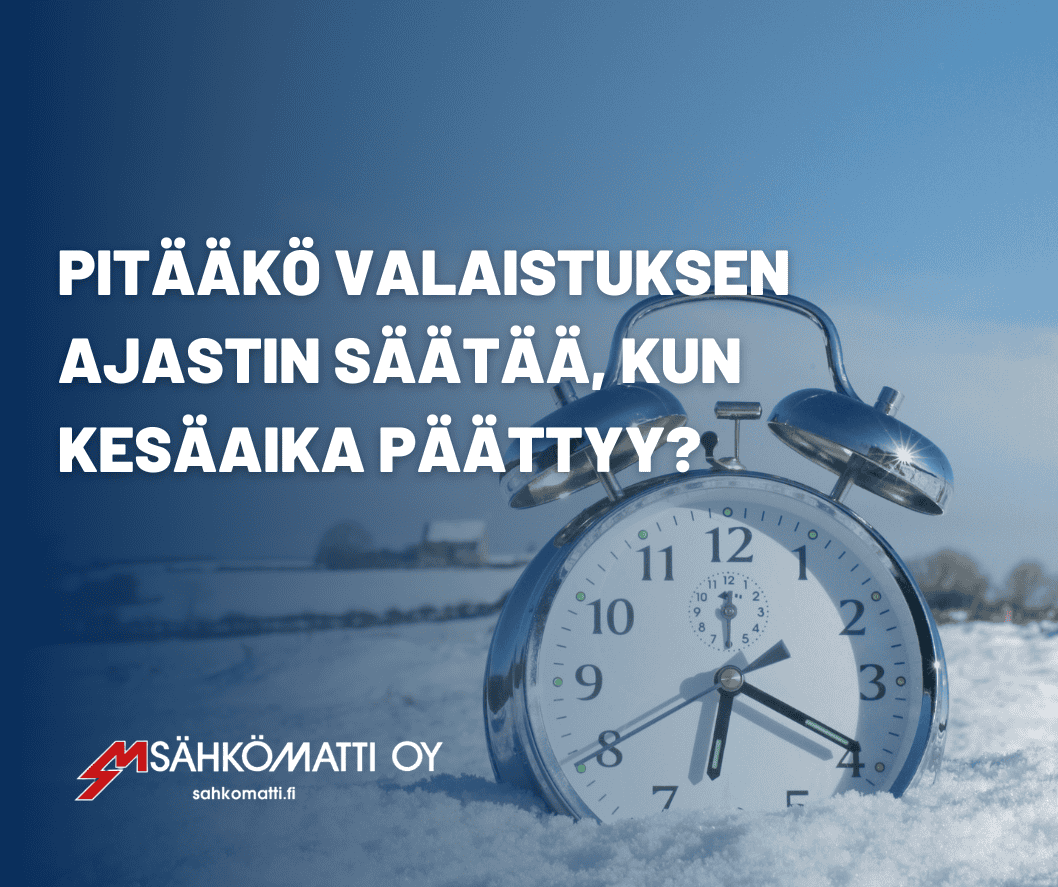 Valaistuksen ajastin ja kello talvella, kesäajan päättyessä.