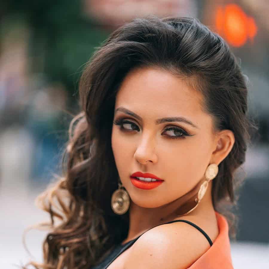 Karel Flores, danseuse de Salsa On2 à New York